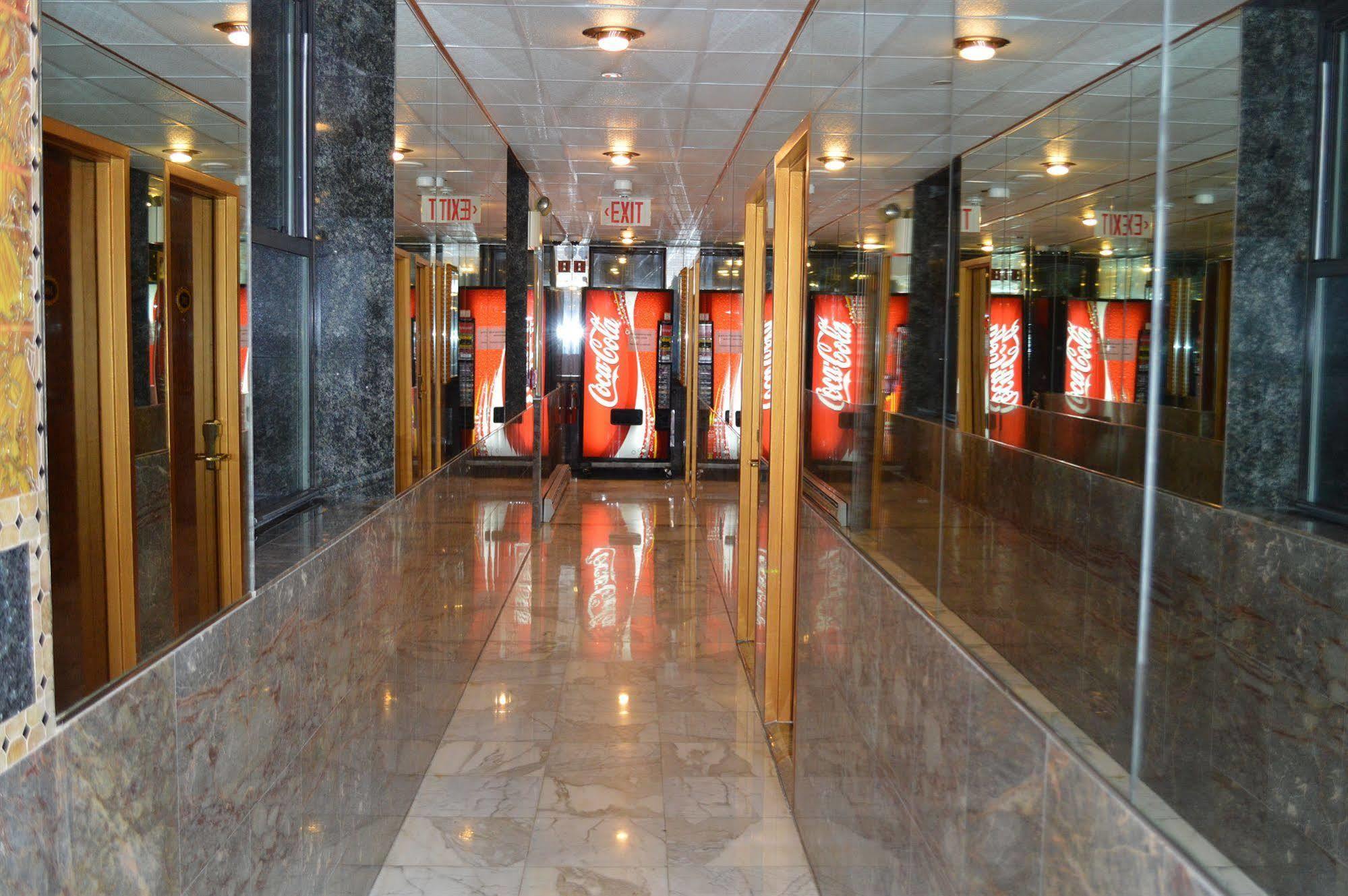 Paris Suites Hotel New York Exterior photo